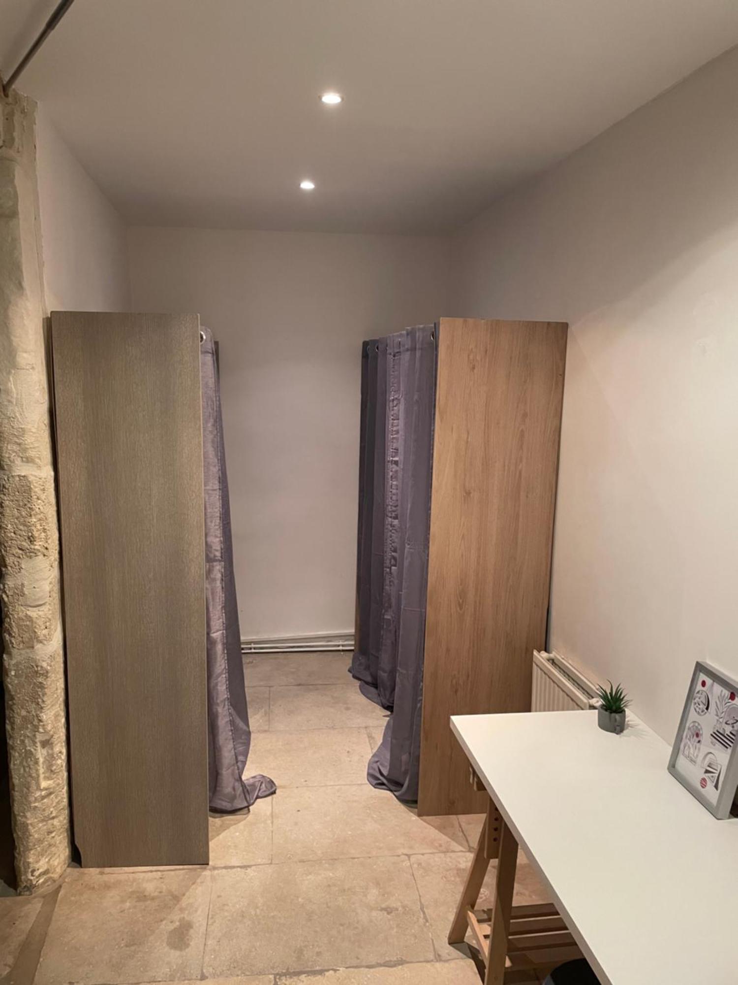 Deux Pieces - Confort - Ecusson Apartment *